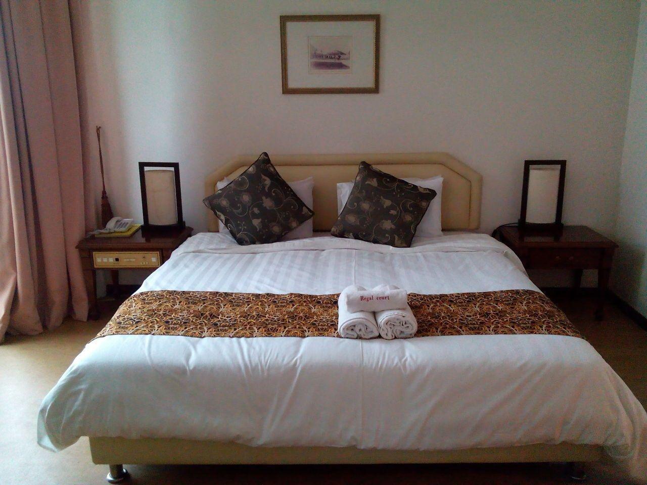 Regal Court Hotel 쿠칭 외부 사진