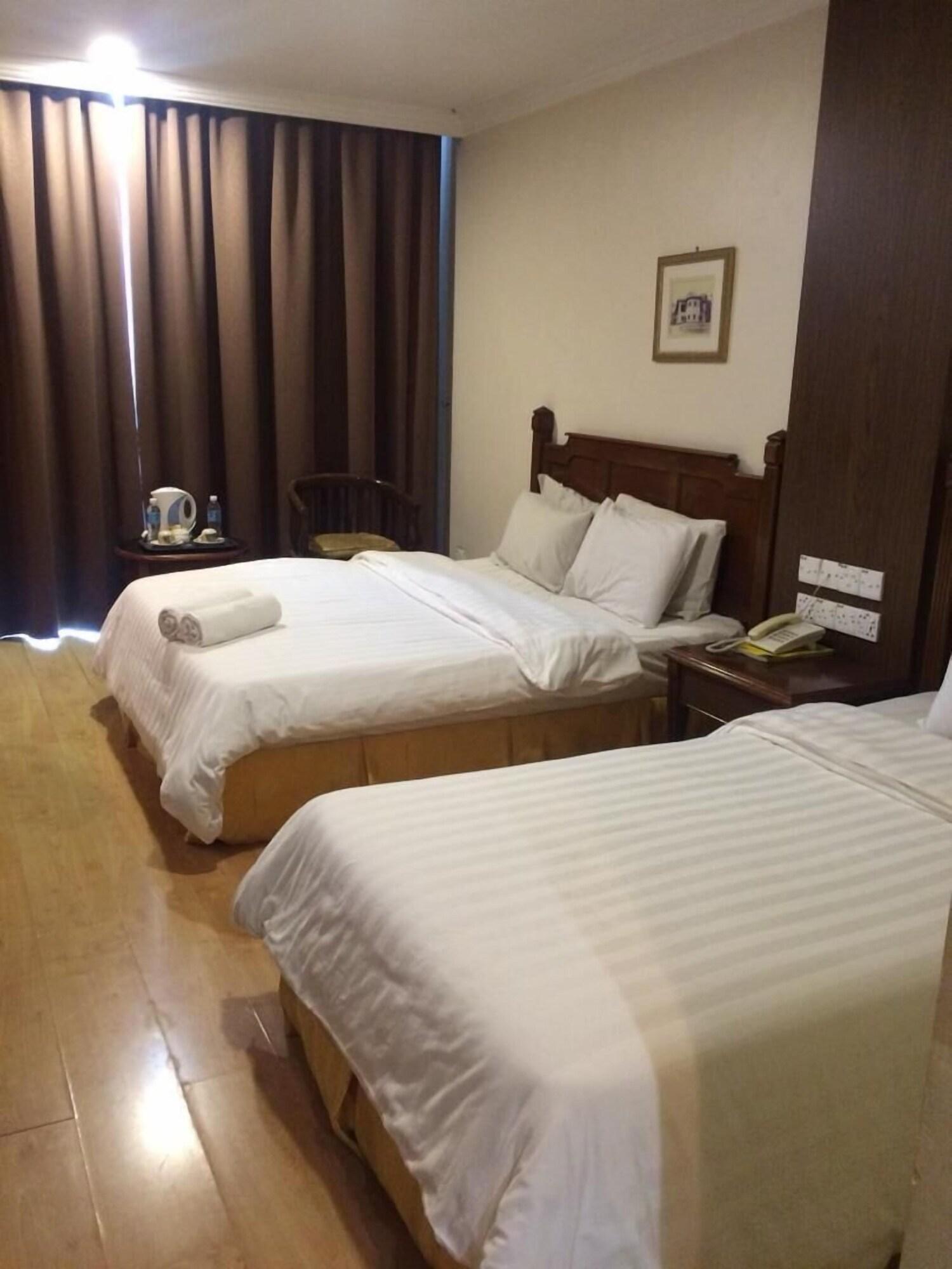 Regal Court Hotel 쿠칭 외부 사진