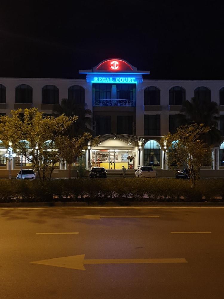 Regal Court Hotel 쿠칭 외부 사진