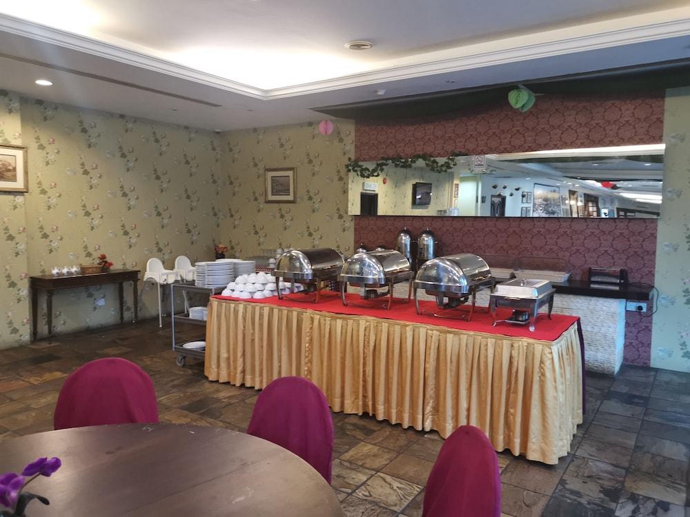 Regal Court Hotel 쿠칭 외부 사진