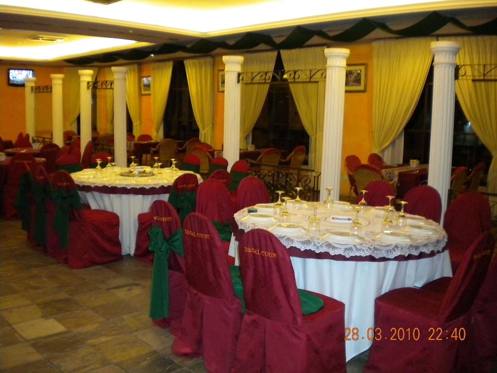 Regal Court Hotel 쿠칭 외부 사진