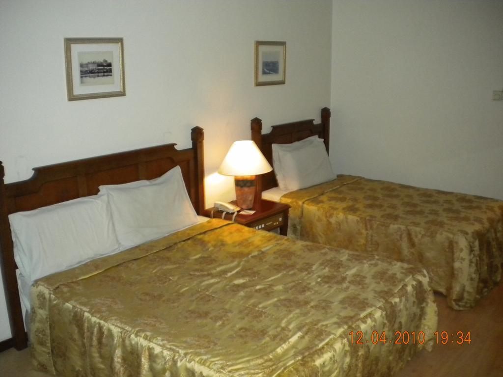 Regal Court Hotel 쿠칭 객실 사진