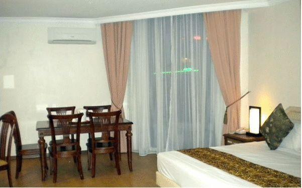 Regal Court Hotel 쿠칭 객실 사진