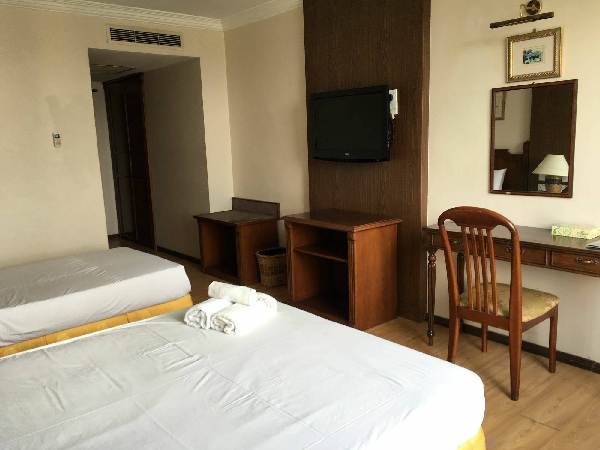 Regal Court Hotel 쿠칭 외부 사진